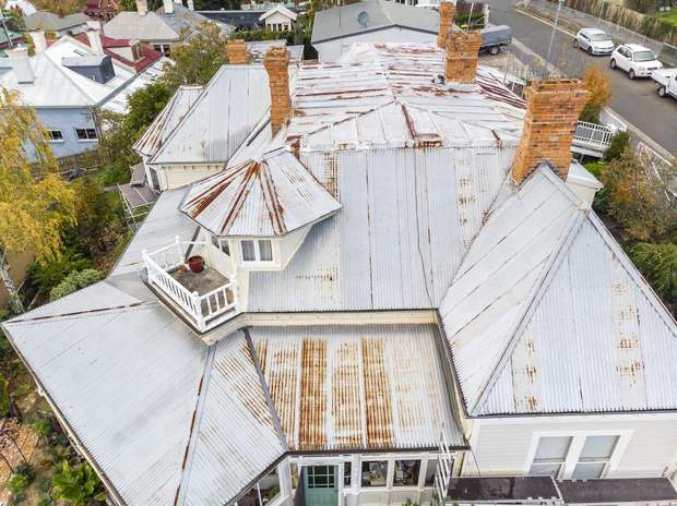 Heritage iron, heavy rust — finished in charcoal before